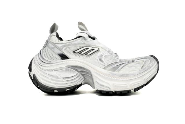 B Cargo White and Black 784342 W2MV2 9110