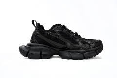 B 3XL Sneaker in All Black - 734733W2RC60203