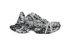 B 3XL Sneaker in White Graffiti 734731 W3XDC 0135
