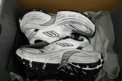 B Cargo White 784342 W2MV2 9110