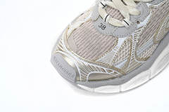 B 3XL Sneaker in 0ff-White - 734734W3XL49191