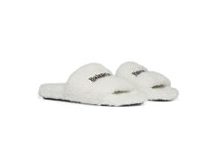 B Furry Slide White 654261W2DO19906