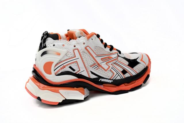 1:1 quality version B Runner Orange 677402W3RB79051