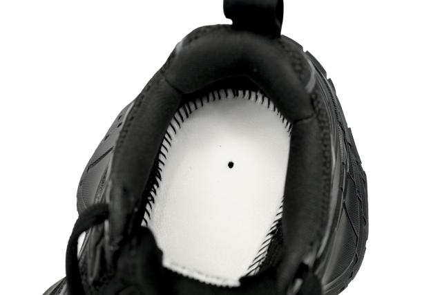 B Cargo Black 784342 W2MV2 101