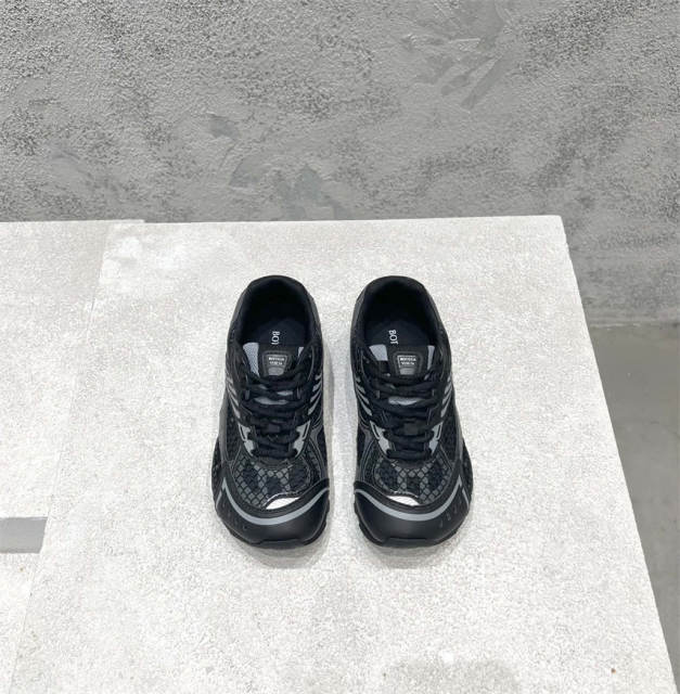 1:1 quality Bott3ga Runner Shoes