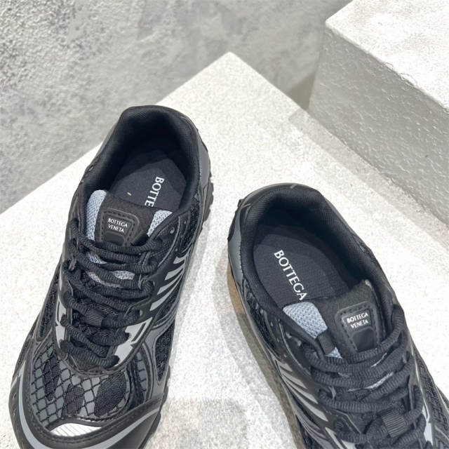 1:1 quality Bott3ga Runner Shoes