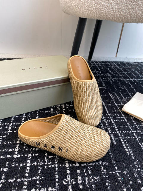 M@rni Sabot Slides