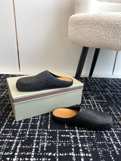 M@rni Sabot Slides