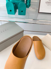 M@rni Sabot Slides