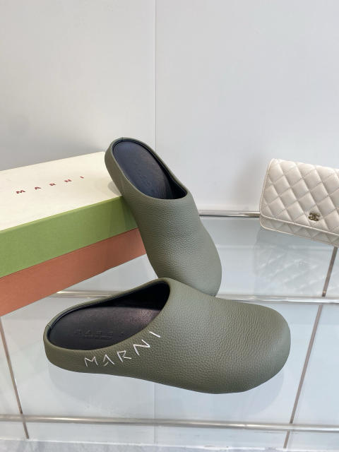M@rni Sabot Slides
