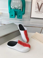 M@rni Sabot Slides