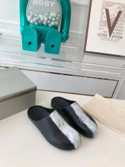 M@rni Sabot Slides