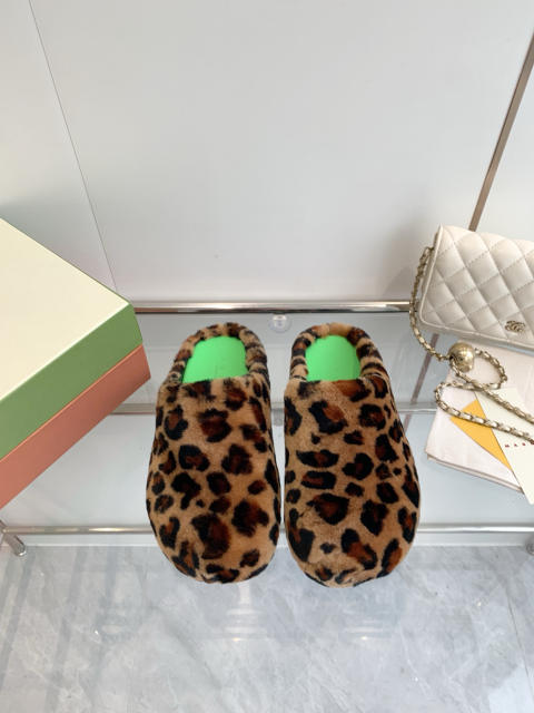 M@rni Sabot Slides