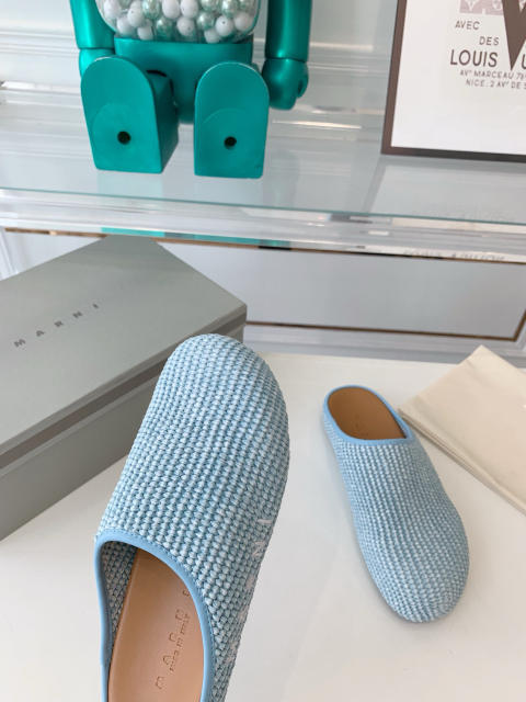 M@rni Sabot Slides