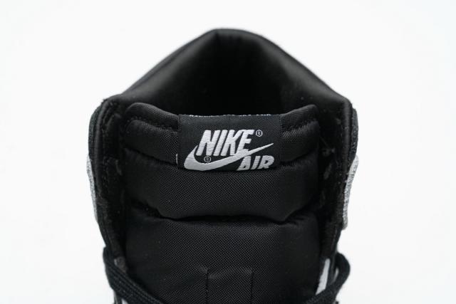 ［plus-size shoes]Air @j1 Retro High Silver Toe CD0461-001