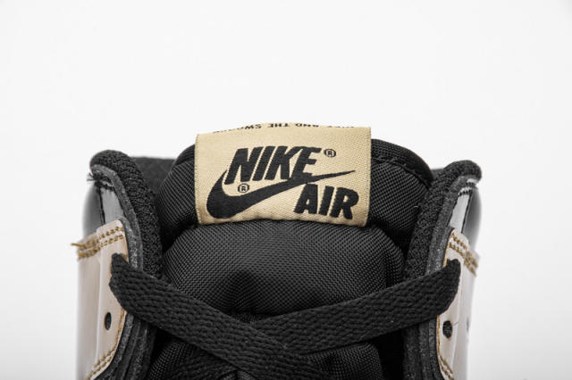 [plus size shoes]Air @j1 Retro High NRG Patent Gold Toe 861428-007