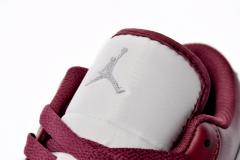 Jordαn 1's White Bordeaux 553558-615