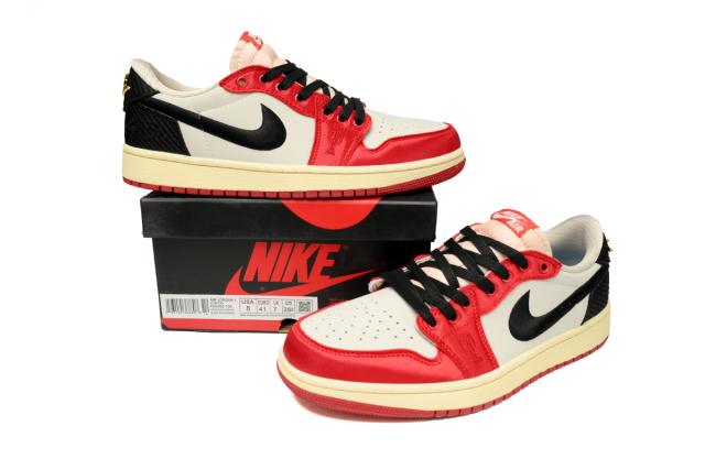Air Jordαn 1's Low OG Trophy Room Rookie Card Away
