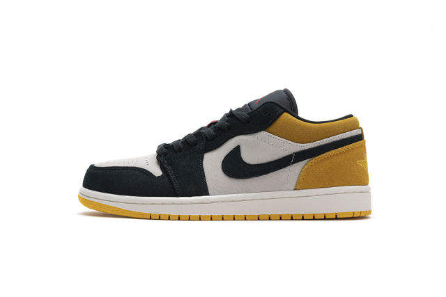 Air Jordαn 1's Low Sail University Gold Black 553558-127