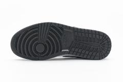 Air Jordαn 1's Mid Chicago Black Toe 554725-069
