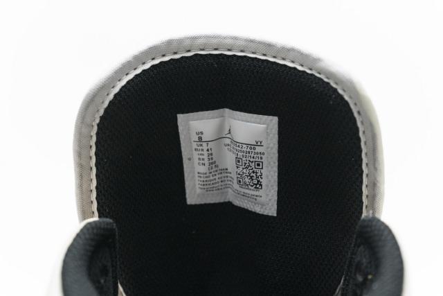 Air Jordαn 1's Mid SE Lakers 852542-700