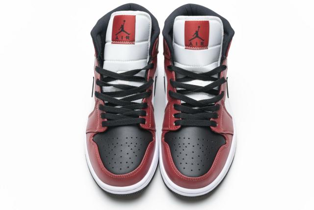 Air Jordαn 1's Mid Chicago Black Toe 554725-069