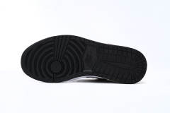 Jordαn 1's Crimson Tint 553560-034