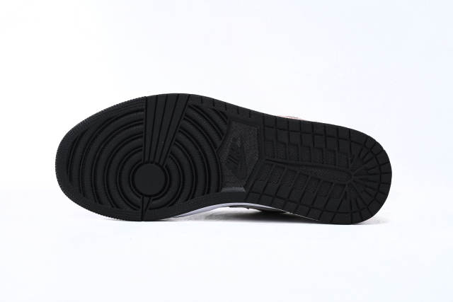 Jordαn 1's Crimson Tint 553560-034