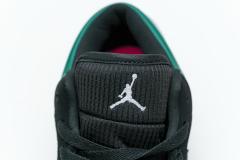 Jordαn 1's White Black Mystic Green 553558-113