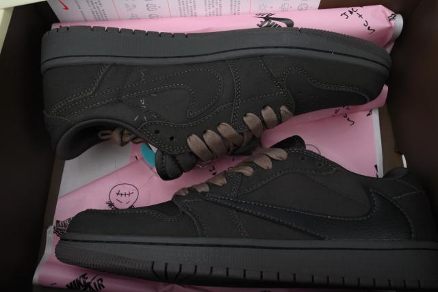 Travis Scott x Air Jordαn 1's Low OG SP Velvet Brown DM7866-202