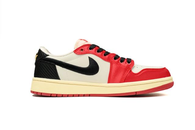 Air Jordαn 1's Low OG Trophy Room Rookie Card Away