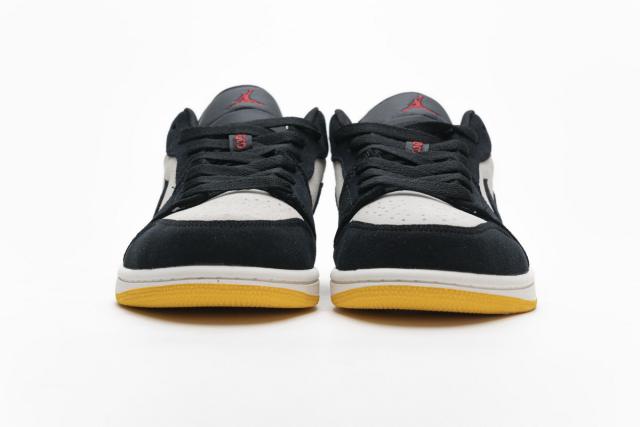 Air Jordαn 1's Low Sail University Gold Black 553558-127