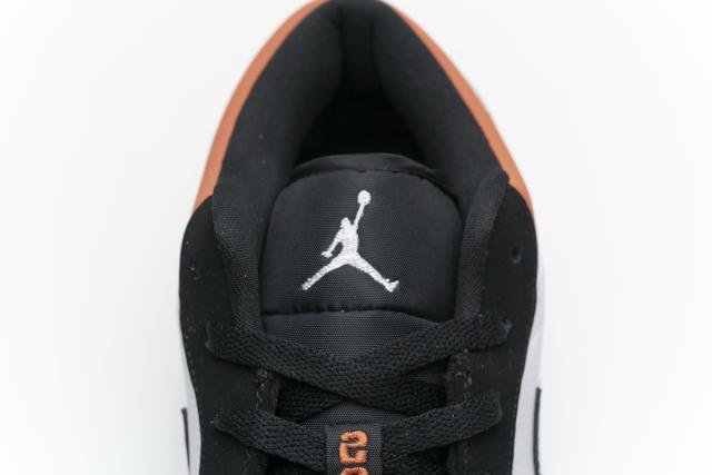 Air Jordαn 1's Low Shattered Backboard 553558-128