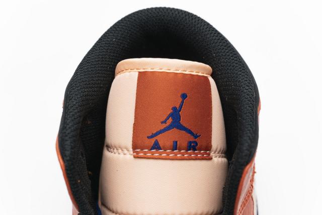 Air Jordαn 1's Mid Team Orange Black 852542-800