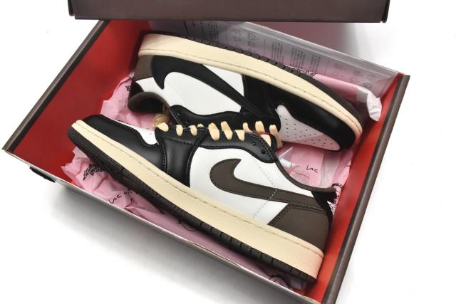 Air Jordαn 1's Low Dark Mocha Black Travis Scott CQ4277-105