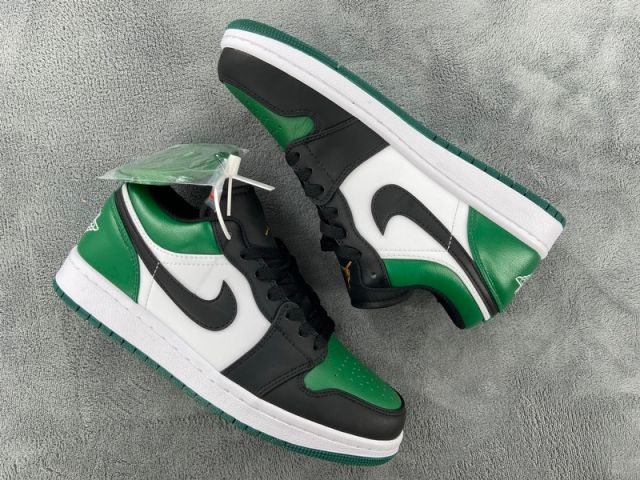 Air Jordαn 1's Green Toe 553558-371
