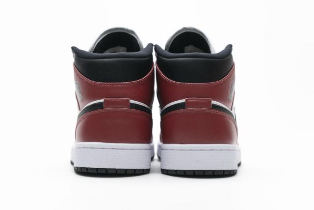 Air Jordαn 1's Mid Chicago Black Toe 554725-069