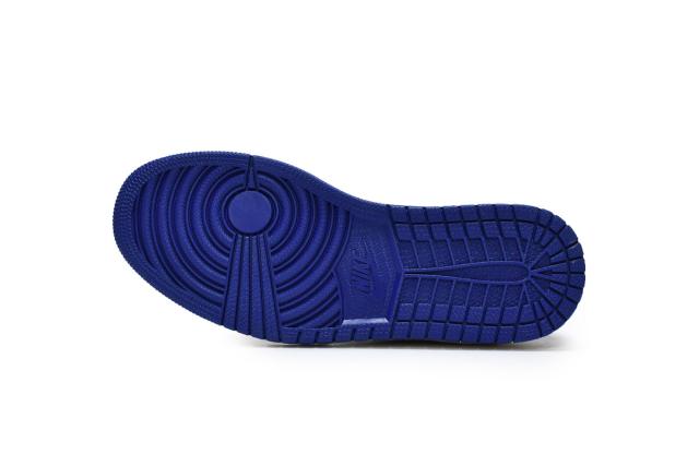 Travis Scott x Air Jordαn 1's Blue Bottom Barb DM9868-218