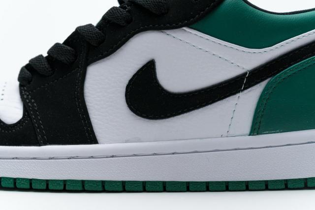 Jordαn 1's White Black Mystic Green 553558-113