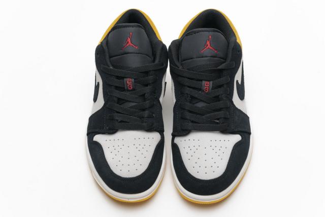 Air Jordαn 1's Low Sail University Gold Black 553558-127