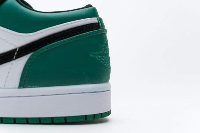 Jordαn 1's White Black Mystic Green 553558-113