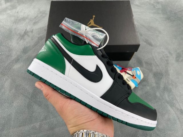 Air Jordαn 1's Green Toe 553558-371