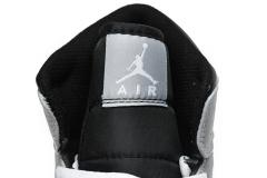 Air Jordαn 1's Mid Light Smoke Grey Anthracite 554724-078