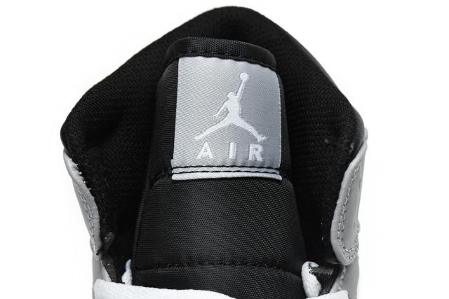 Air Jordαn 1's Mid Light Smoke Grey Anthracite 554724-078