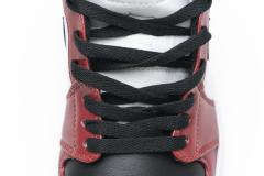 Air Jordαn 1's Mid Chicago Black Toe 554725-069
