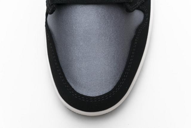 Air Jordαn 1's Mid Satin Grey Toe 852542-011