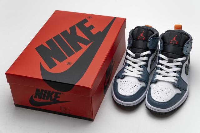 Air Jordαn 1's Mid Fearless Facetasm CU2802-100