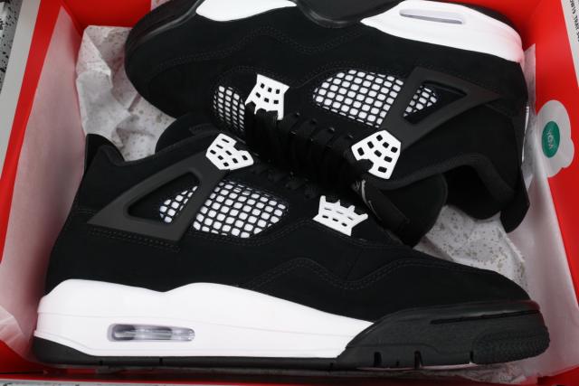 ［plus-size shoes]Air Jordαn 4's Retro  White Thunder  FQ8138-001