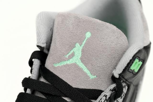 Jordαn 3's Retro Green Glow CT8532-031