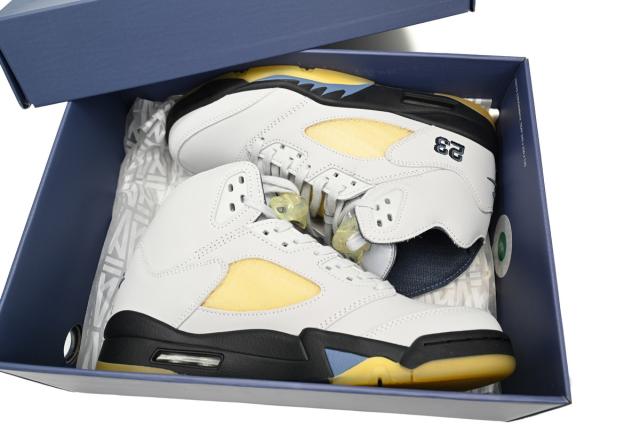 Air Jordαn 5's Retro A Ma Maniére Dawn FZ5758-004